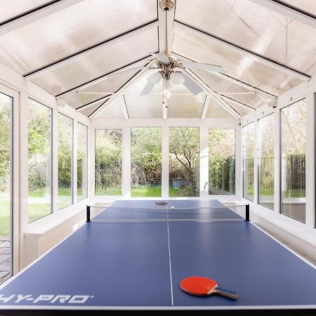 Ping-Pong Paradise كرولي المظهر الخارجي الصورة