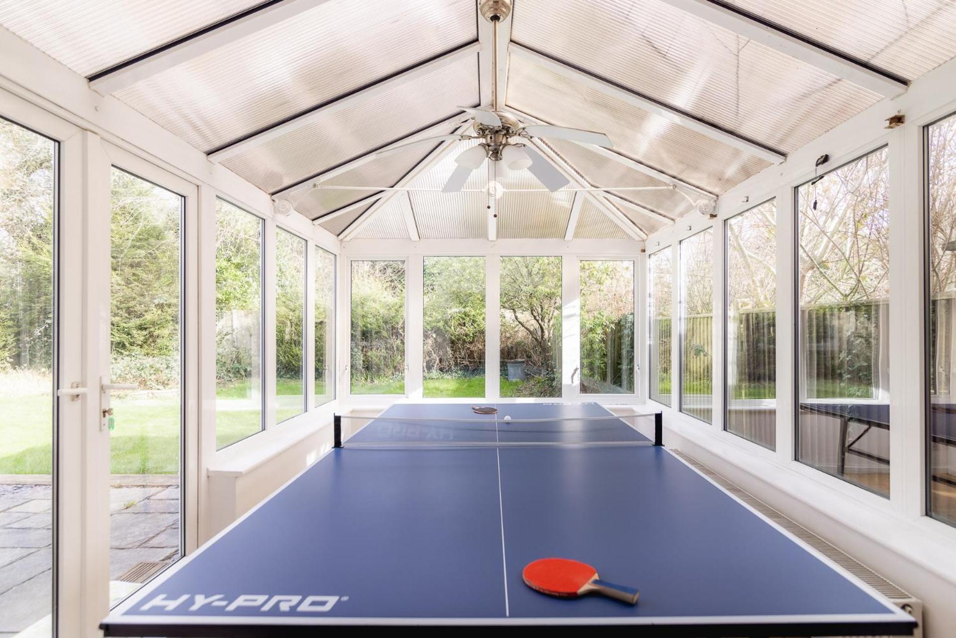 Ping-Pong Paradise كرولي المظهر الخارجي الصورة